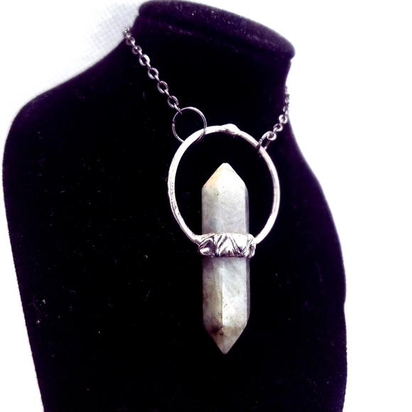 Labradorite crystal necklace - Picture 9 of 15